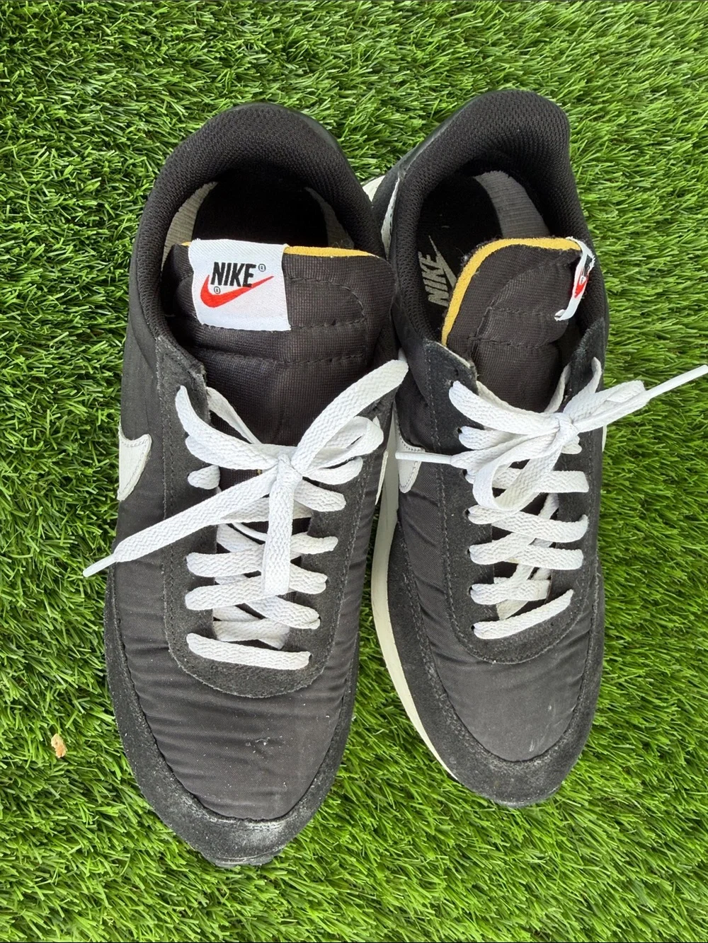 Nike Men’s Black and White Casual Retro Sneakers